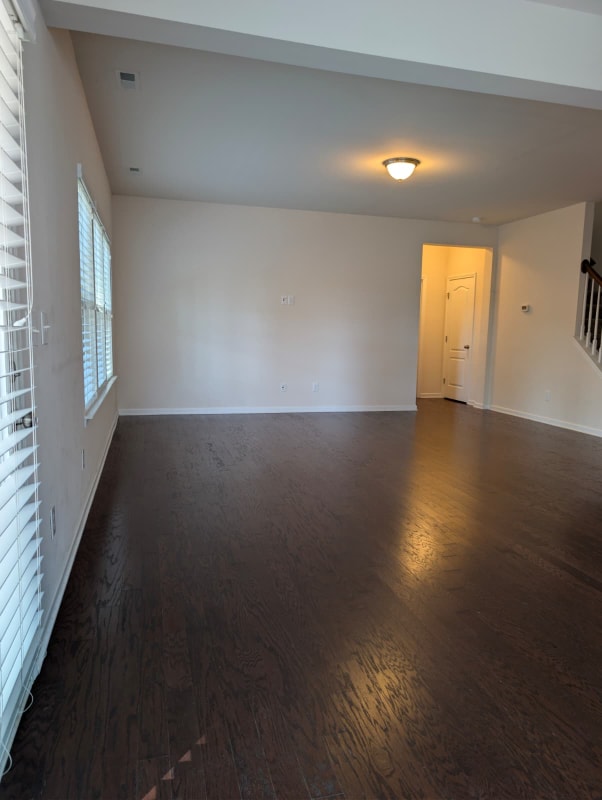 Photo - 113 Foxborough Ln