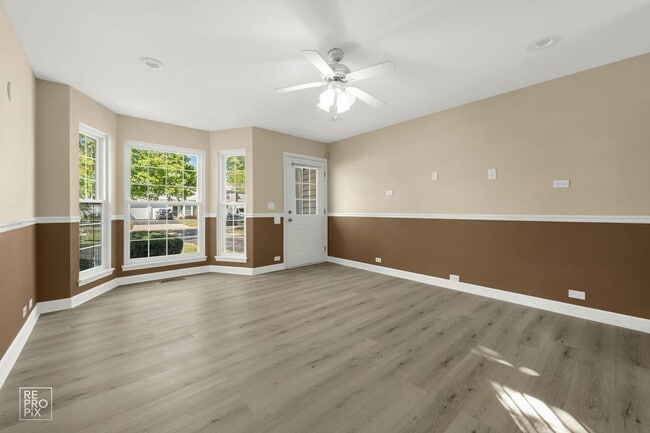 Photo - 1705 College Green Dr