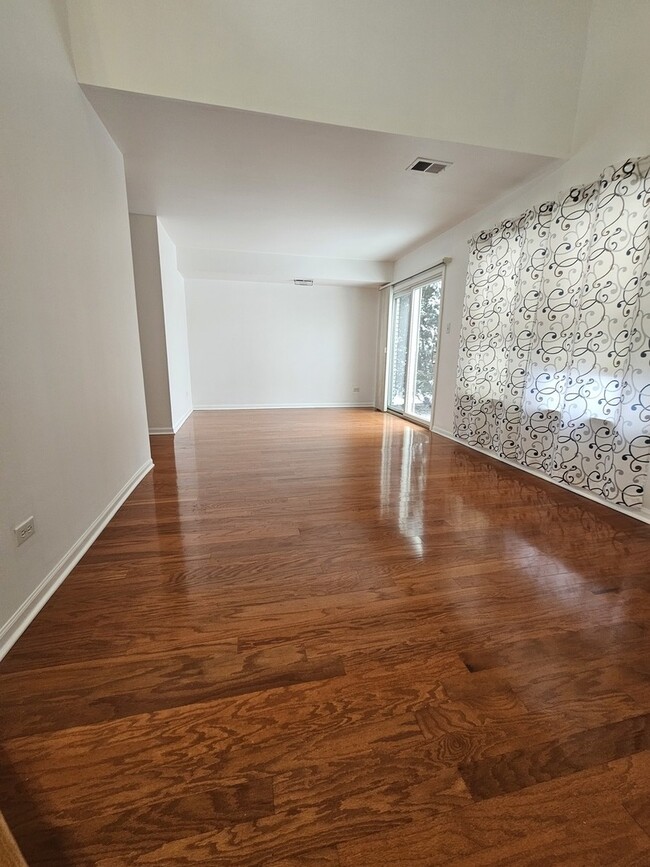 Photo - 1327 Sugar Ct