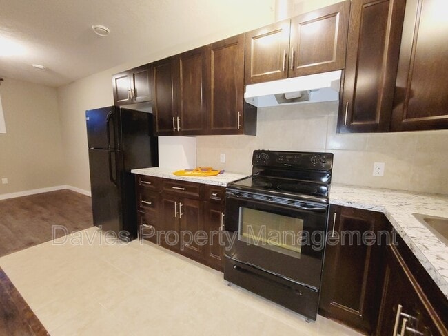Photo - 11637-11125 125 St NW Unit BSMT
