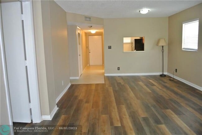Photo - 8735 Ramblewood Dr Condo