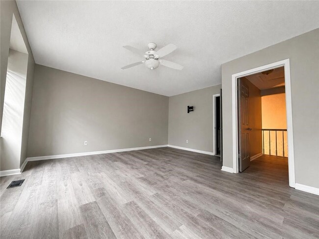 Photo - 5031 Bell Dr SE