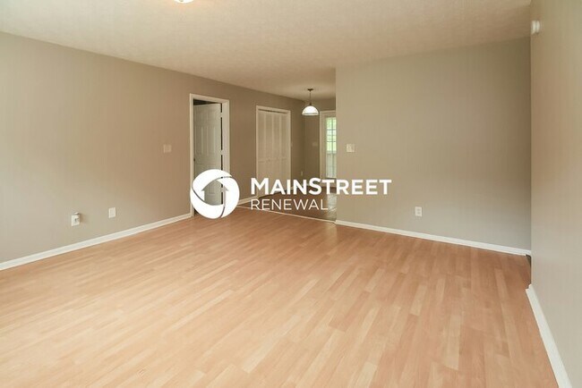 Photo - 4 Bedroom Pet-Friendly Home in Riverdale, GA with Main Street Renewal