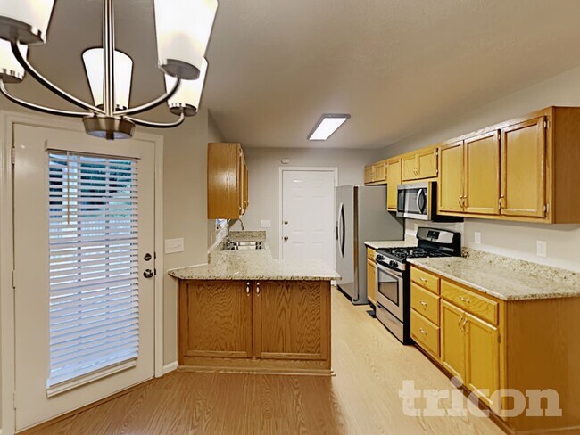 Photo - 712 Paige Ct