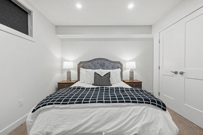 Photo - 4914 Hawthorn Pl SW Unit SI ID1538089P