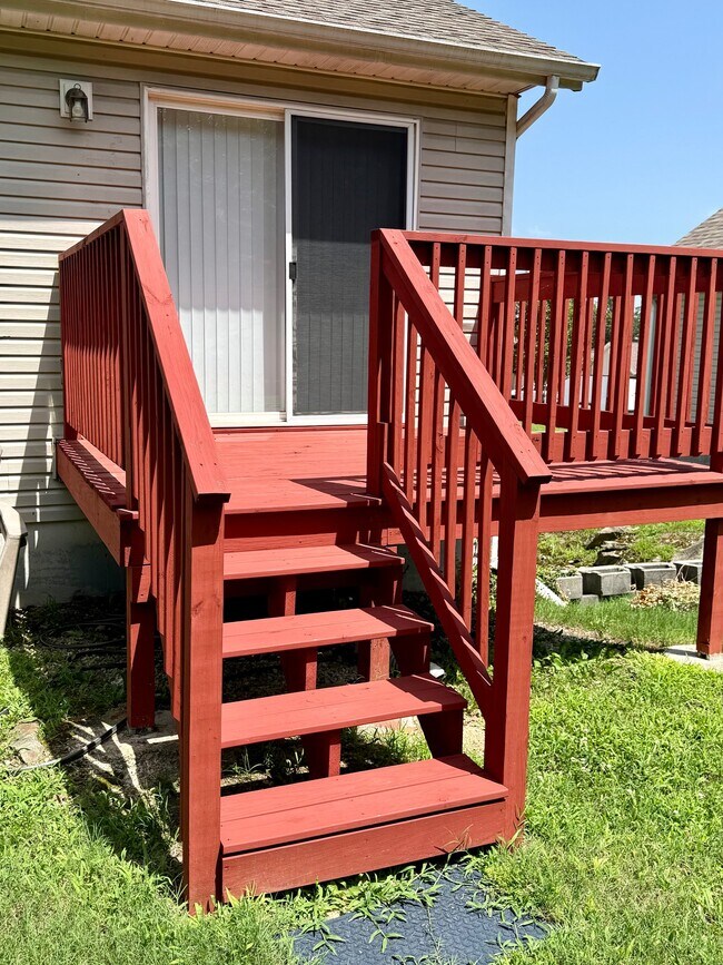 Photo - 210 Forest Ln