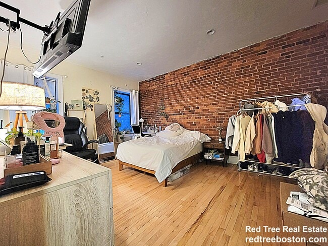 1203 Beacon St Unit 2