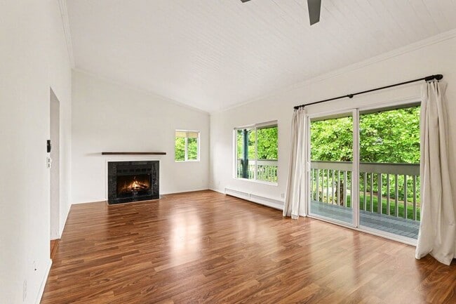 Photo - 4403 216th St SW Unit Apt #C