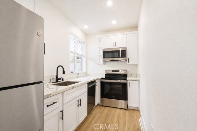 Building Photo - 625 Orizaba Ave Unit 5