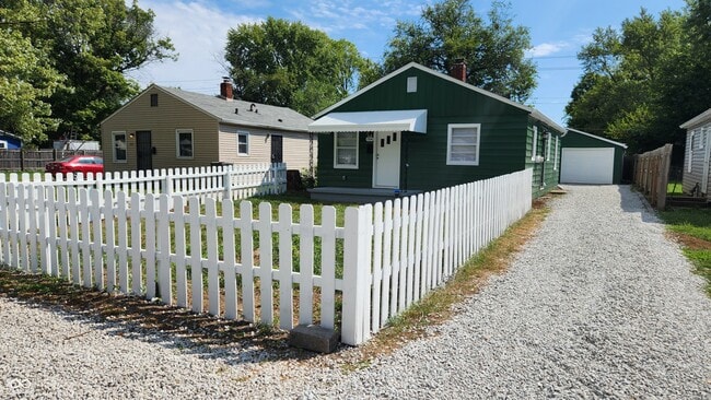 Building Photo - 1709 Kildare Ave