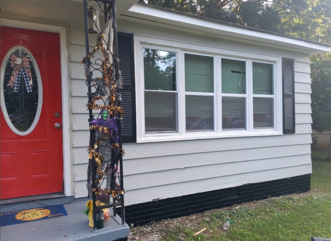 Photo - Coming Soon! Three Bedroom House with Large Yard