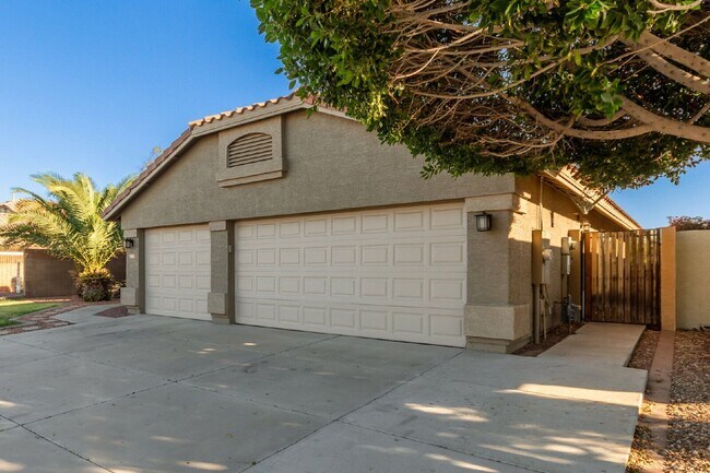 Photo - 12717 W Windsor Ave