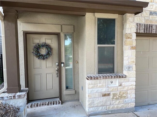 Photo - 2001 Faro Dr