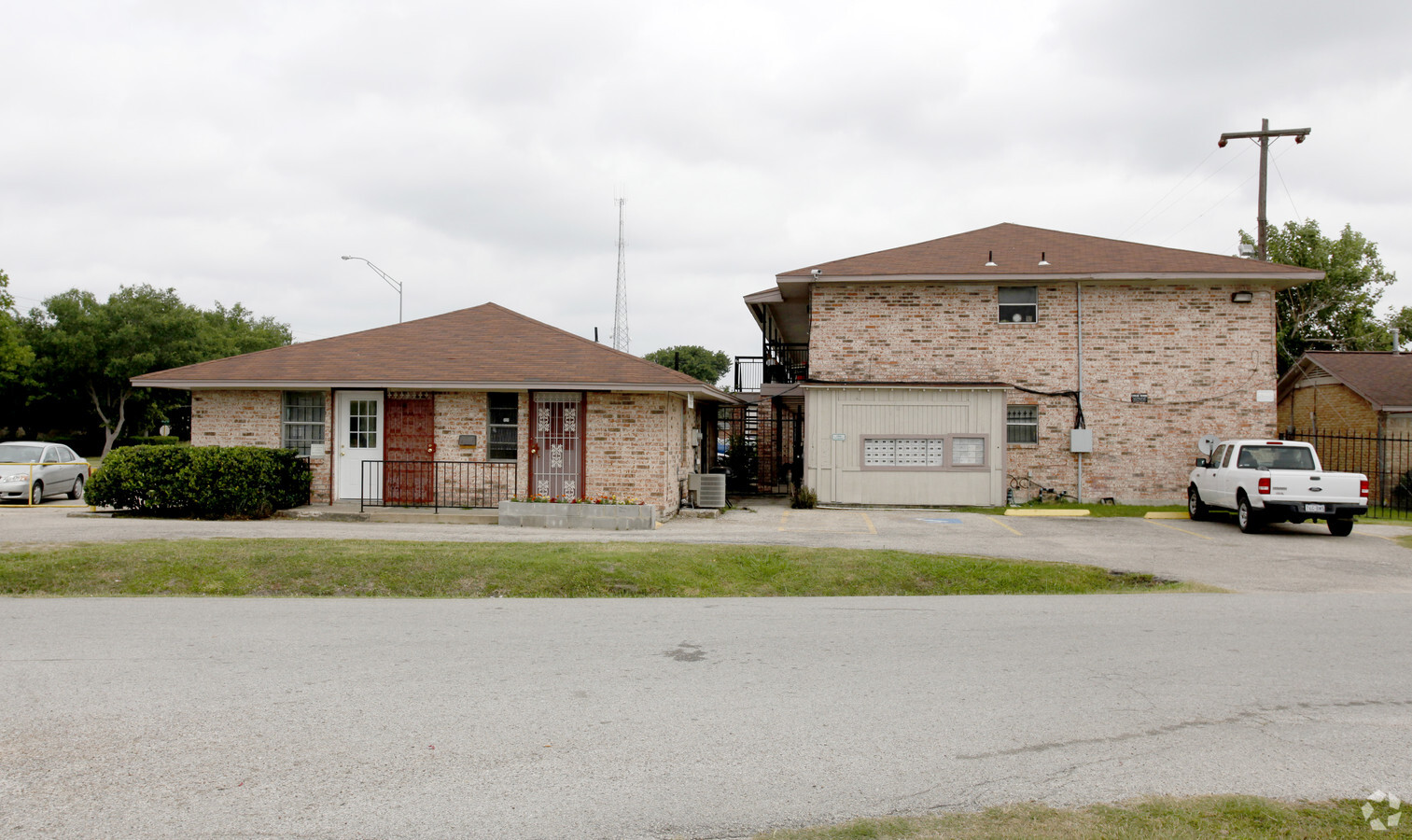 Riverbrook Apartments - Riverbrook Apartments
