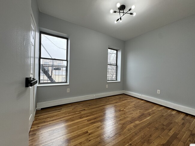 117 Wade St 3G - 124 Wade St Unit 4G