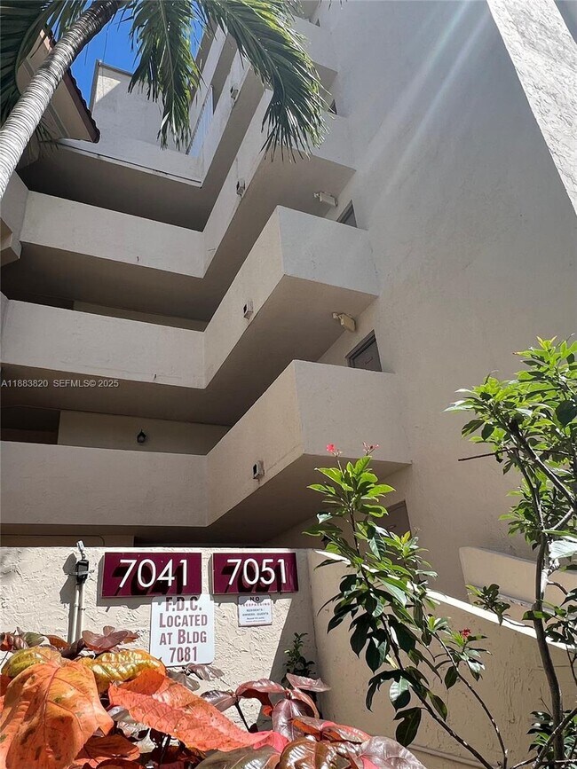 Building Photo - 7051 Environ Blvd Unit 332