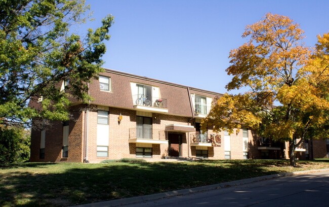 3140-3142 Lundin Drive - 3140-3142 Lundin Drive Apartments