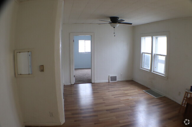 Building Photo - 2116 Delence St Unit Lower Rental