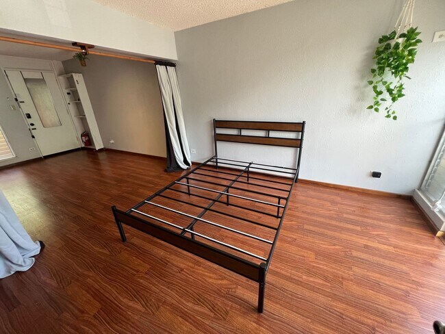 Photo - 392 sqft Studio with 1-bathroom, 1-parking in Palolo Gardens