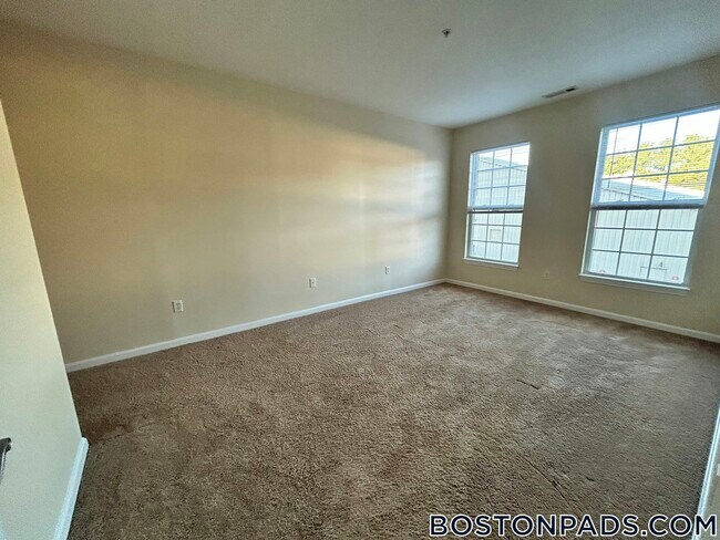 Photo - 311 Lowell St Unidad 2109