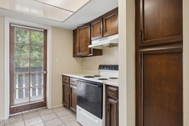 Photo - 1927 E Hampton Ave Unit 216