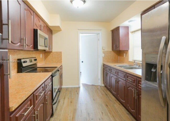 Photo - 135 NW 208th St