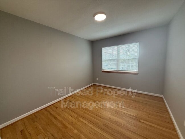 Photo - 316 E Gregory Blvd