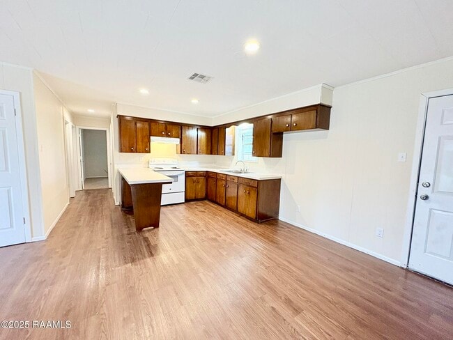 Photo - 120 Lindsey Cir