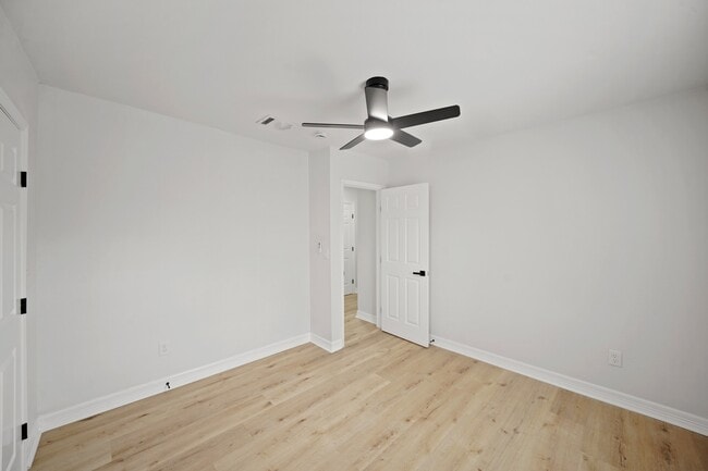 Building Photo - 3501 Farmer St