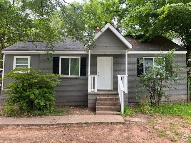 Building Photo - Remodeled 2 Bedroom in Camp North End area Rental