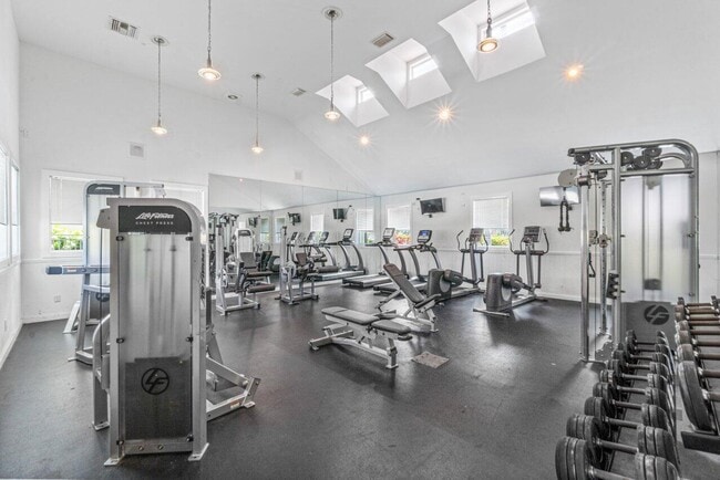 1845 Palm Cove Blvd Unidad verano