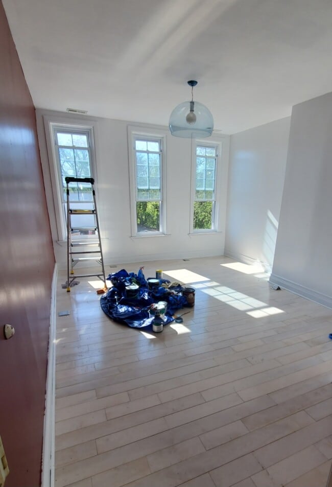 Main Bedroom - 2539 N Howard St Townhome