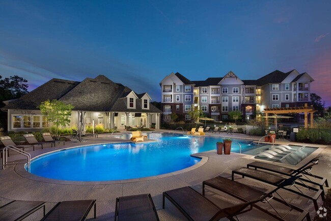 Resort-Style Saltwater Pool - Vestavia Reserve Rental