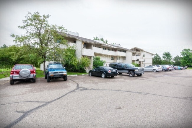 Building Photo - 1705 Heatheridge Rd