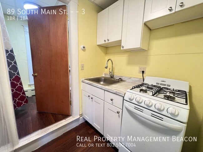 Photo - 89 S Main St Unit 3