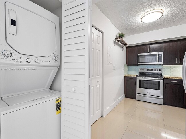 Photo - 3300 NE 191st St Unit 717