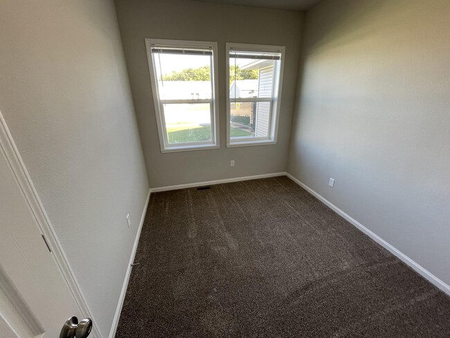 Photo - 2620 Claremont Dr