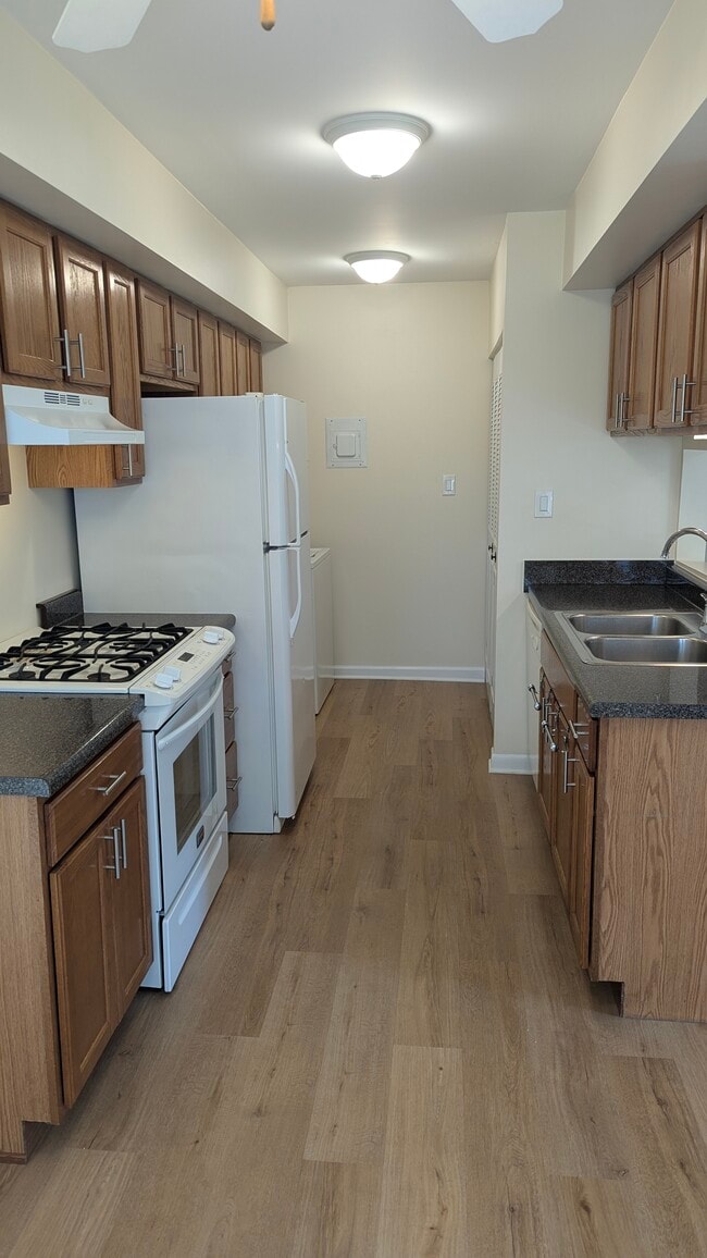 Photo - 10S442 Echo Ln