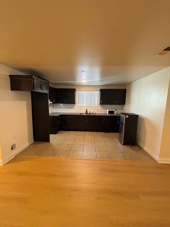 Photo - 1029 W 65th Pl