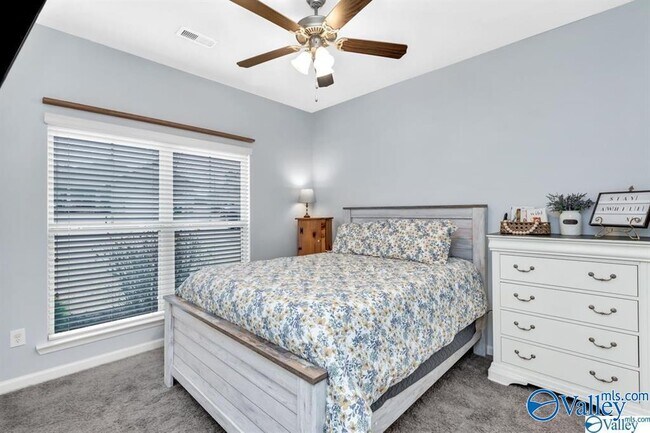 Photo - 325 Acorn Grove Ln SW