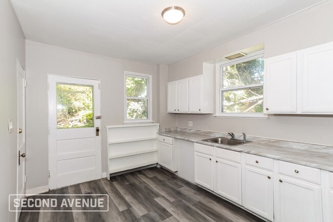 Photo - 2632 Queen City Ave