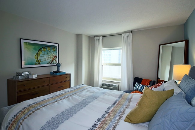 Building Photo - 11 W Chestnut St