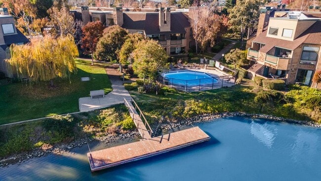 Photo - 55 Cove Ln