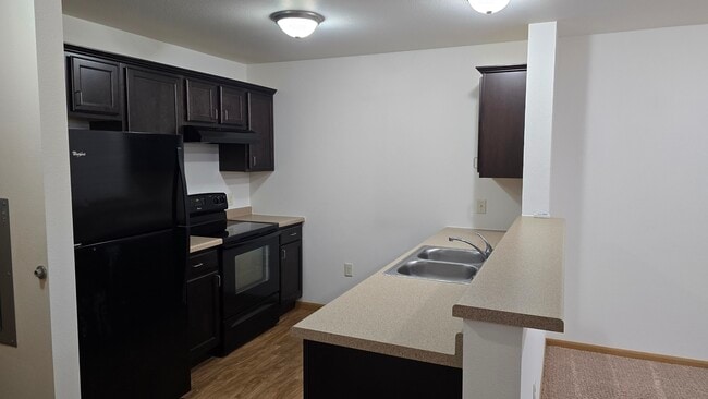 River Hills Apartments