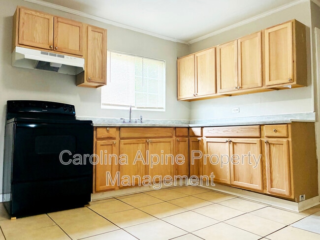 Photo - 1500 W Walnut Ave