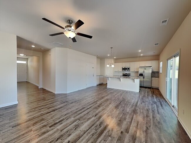 Photo - 1038 Cloverdale CT