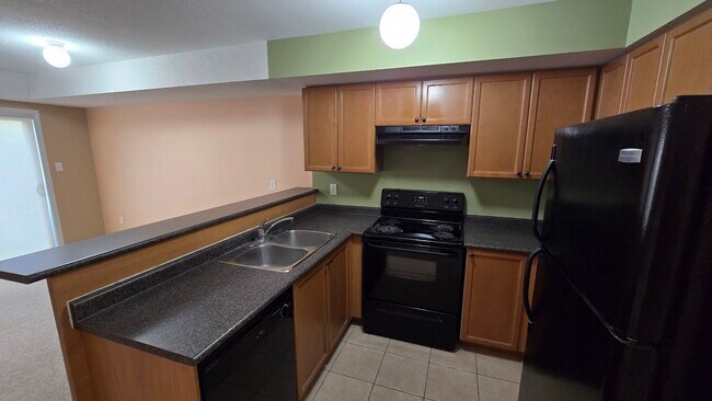 Photo - 17 Cheltenham Rd Unit 1