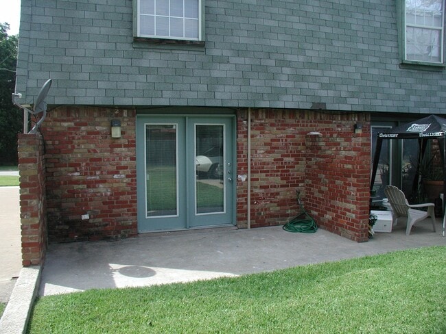 Photo - 4000 Scruggs Dr Unit A