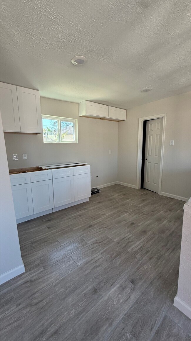 Photo - 7010 Brownsville St