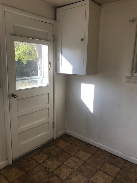 Photo - 823 Warren St